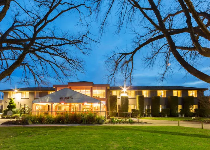 Forrest Hotel & Apartments Canberra